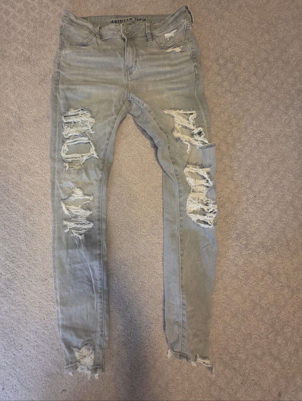 American Eagle Outfitters Distressed Light Gray Skinny Jeans